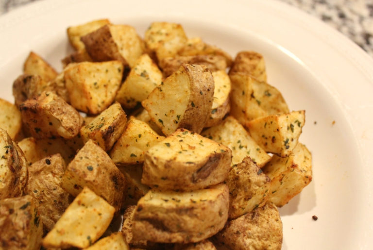 Crispy Air Fryer Roasted Potatoes - Convos with Karen